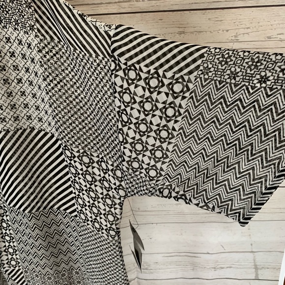 Ruff Hewn Cover up shawl NWT - Picture 3 of 5